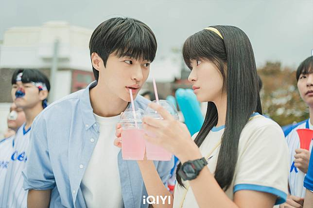 《背着善宰跑》观后心得，2024必看黑马韩剧！由边佑锡、金惠奫主演的纯爱喜剧-1