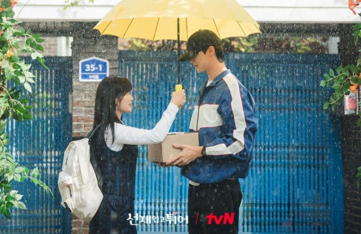 《背着善宰跑》观后心得，2024必看黑马韩剧！由边佑锡、金惠奫主演的纯爱喜剧-1