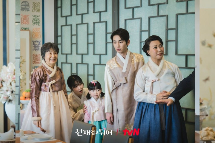 《背着善宰跑》观后心得，2024必看黑马韩剧！由边佑锡、金惠奫主演的纯爱喜剧-1
